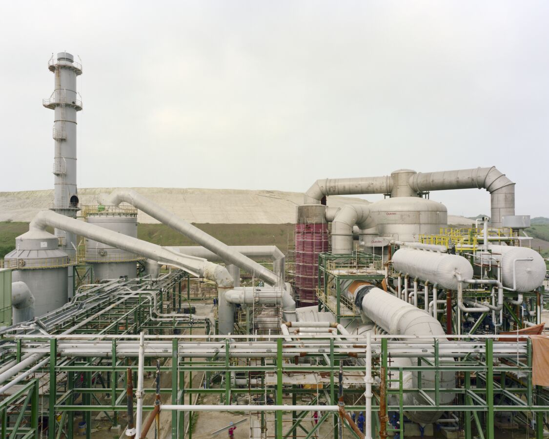 Sulfuric acid plant construction