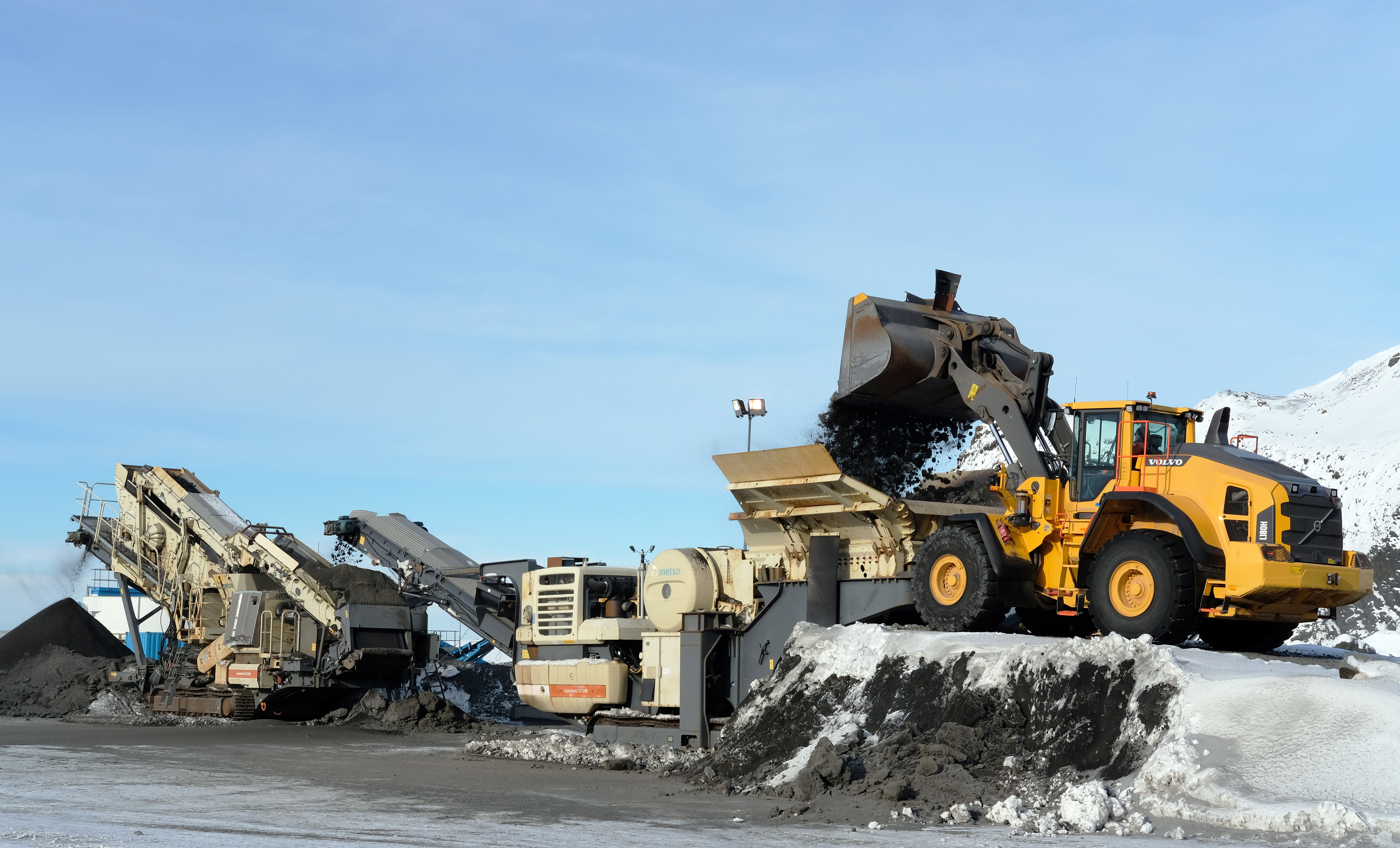 Up to quadruple savings with Electric Lokotracks in Iceland - Metso