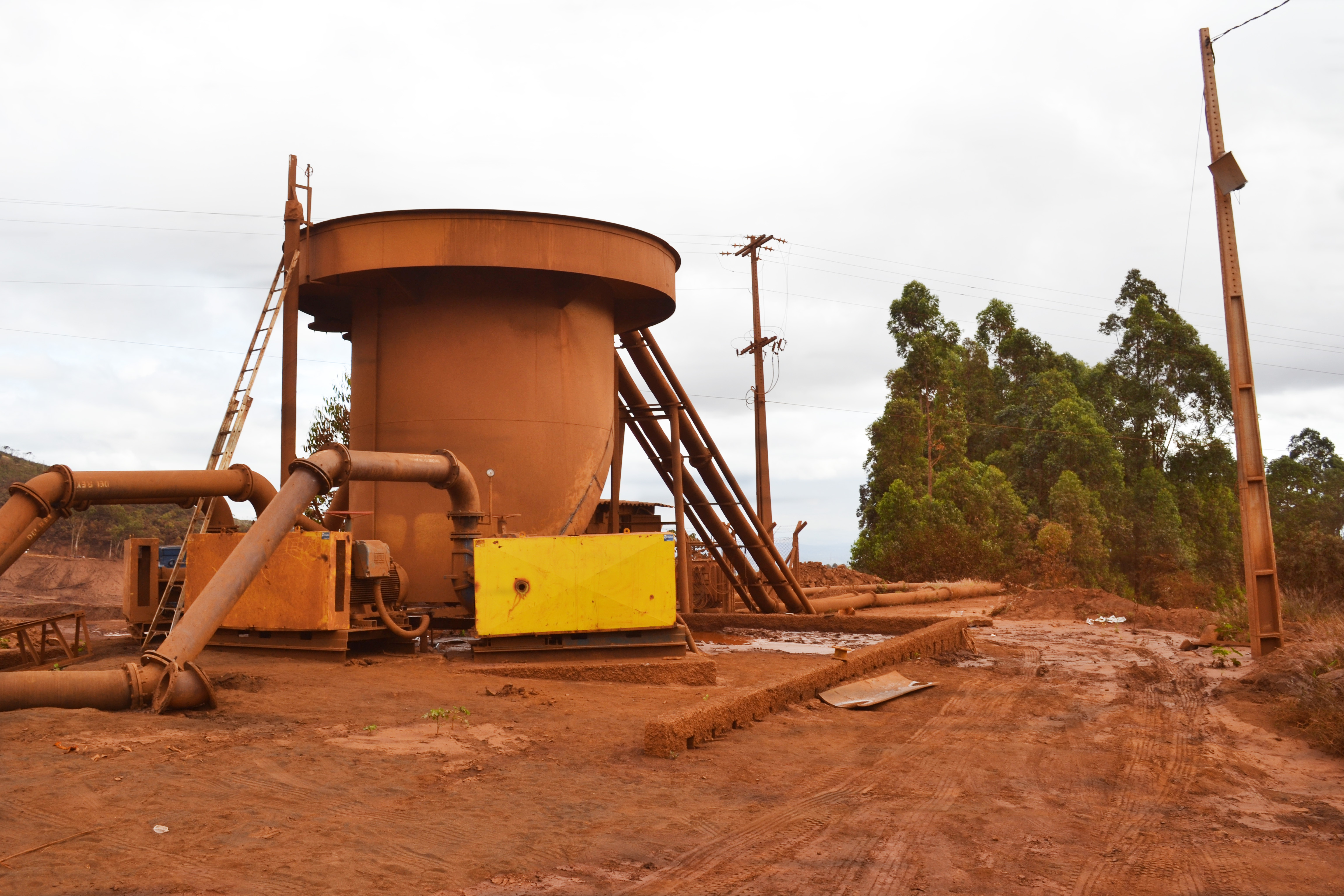 A mina da Itaminas em Sarzedo, Minas Gerais, Brasil, optou por instalar bombas de polpa Metso