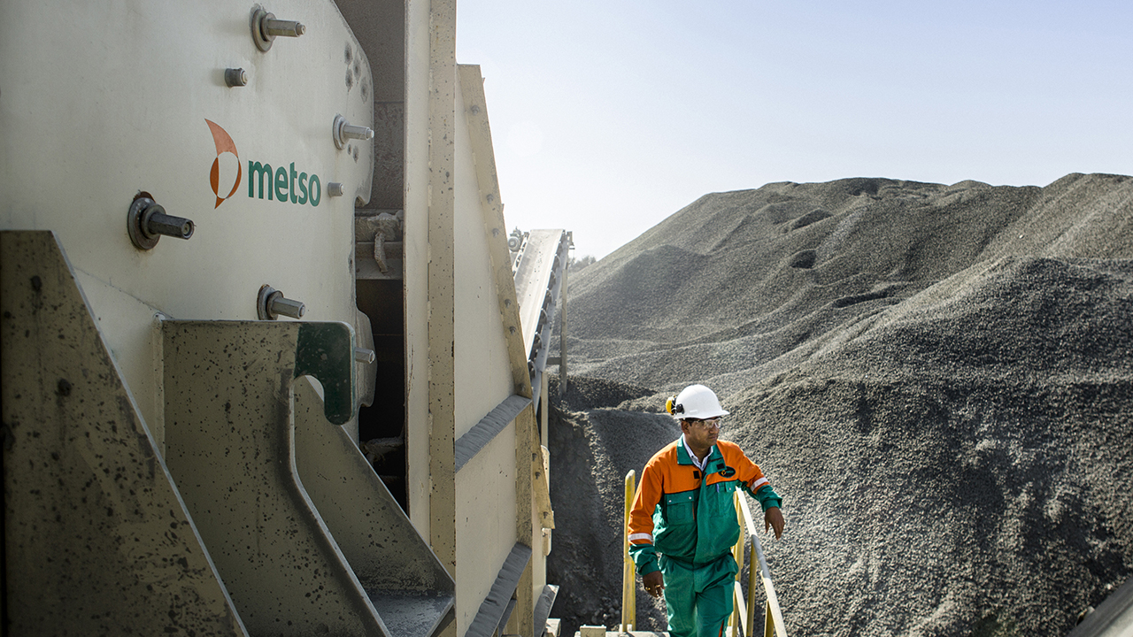 Checking The Amplitude Of A Vibrating Screen - Metso