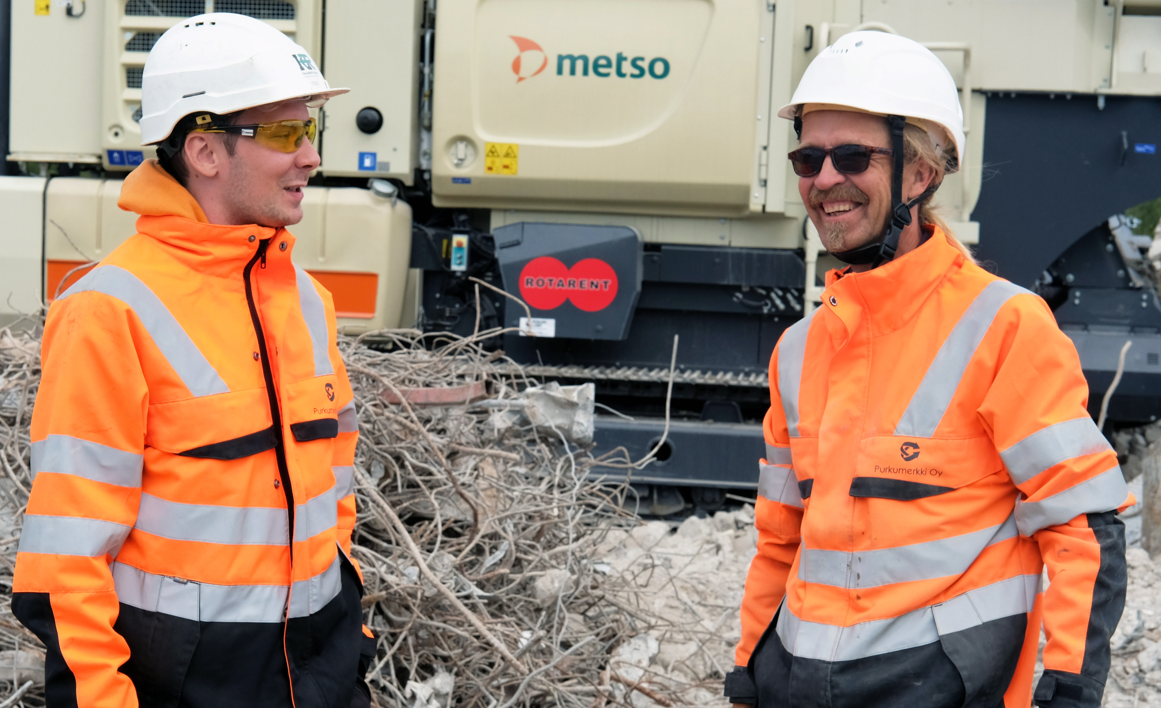 Purkumerkki quietly crushes concrete with Lokotrack® Urban - Metso