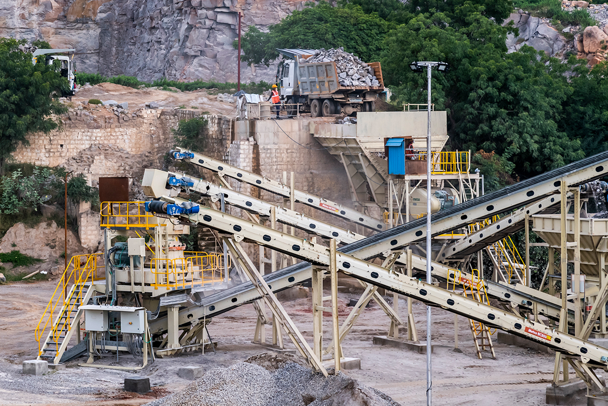 A stationary crushing plant.